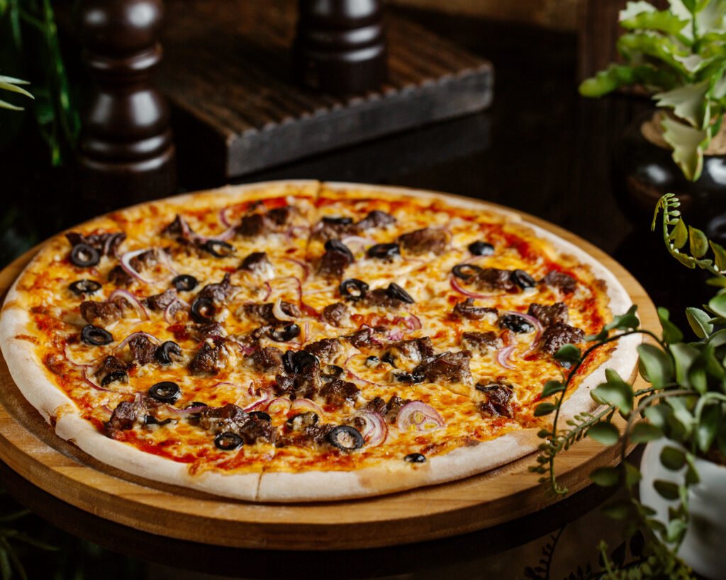 Discover the Delights of a BLT Pizza at home